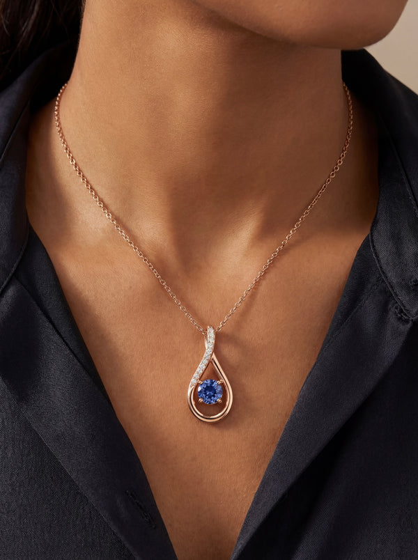 Dancing Pendant - 925 Silver